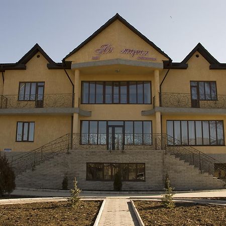 Hotel Akmaral Каракол Экстерьер фото