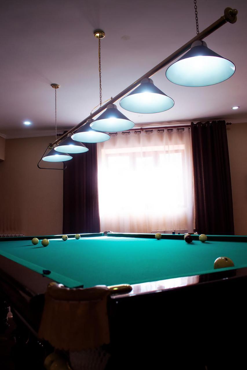 Hotel Akmaral Каракол Экстерьер фото