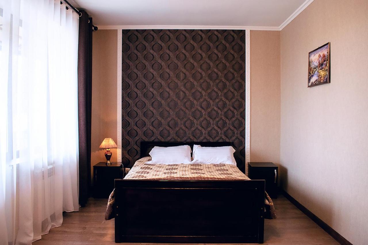 Hotel Akmaral Каракол Экстерьер фото